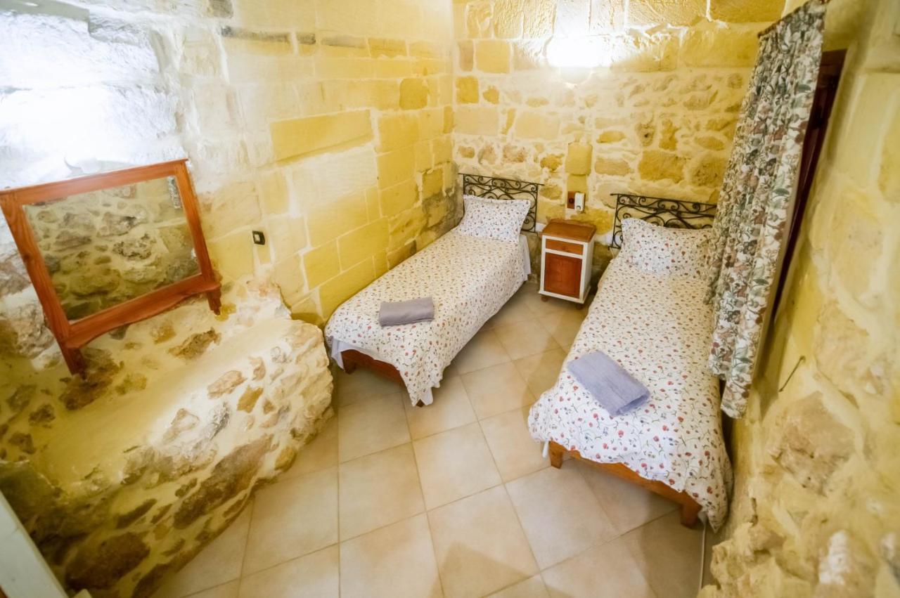 "Steves Villas" Villa Ta Rosi Xagħra Exteriör bild